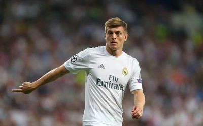 OD电竞动态-B席这脚射门中柱